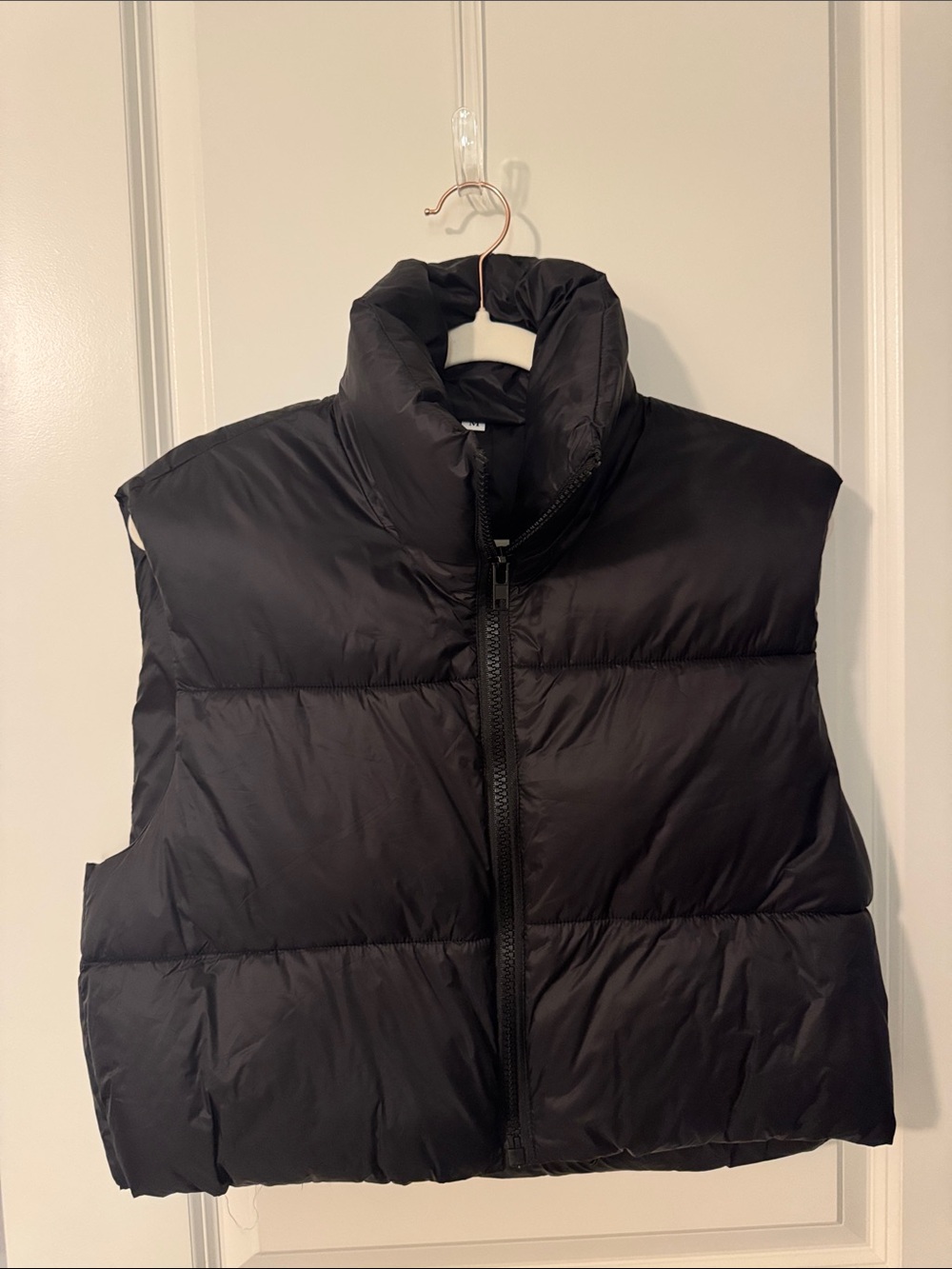 Men's Black Puffer Vest Jacket - Lightweight Insulated Outerwear